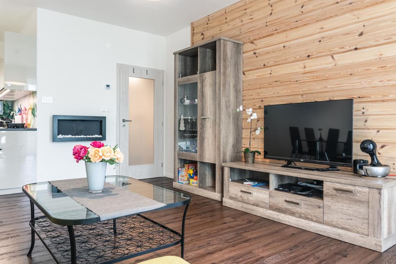 Apartment Lucy - Primo Tatry Stary Smokovec วิสโซเค ดาตรี ภายนอก รูปภาพ
