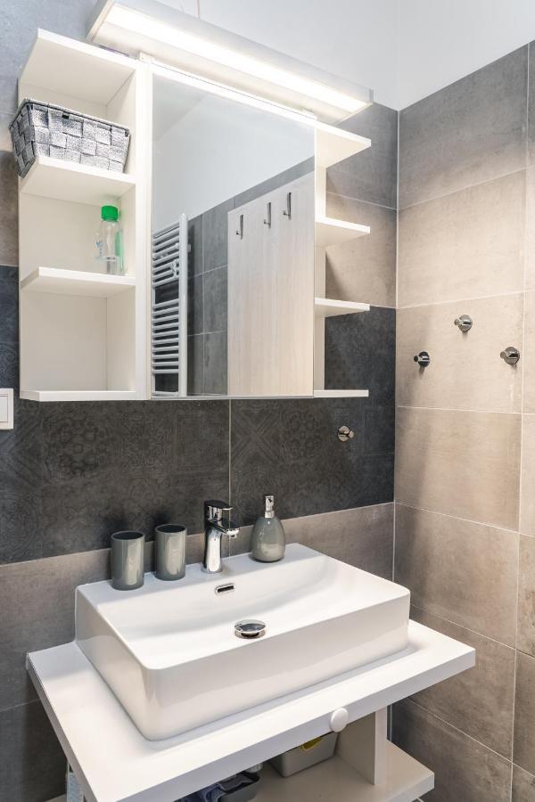 Apartment Lucy - Primo Tatry Stary Smokovec วิสโซเค ดาตรี ภายนอก รูปภาพ