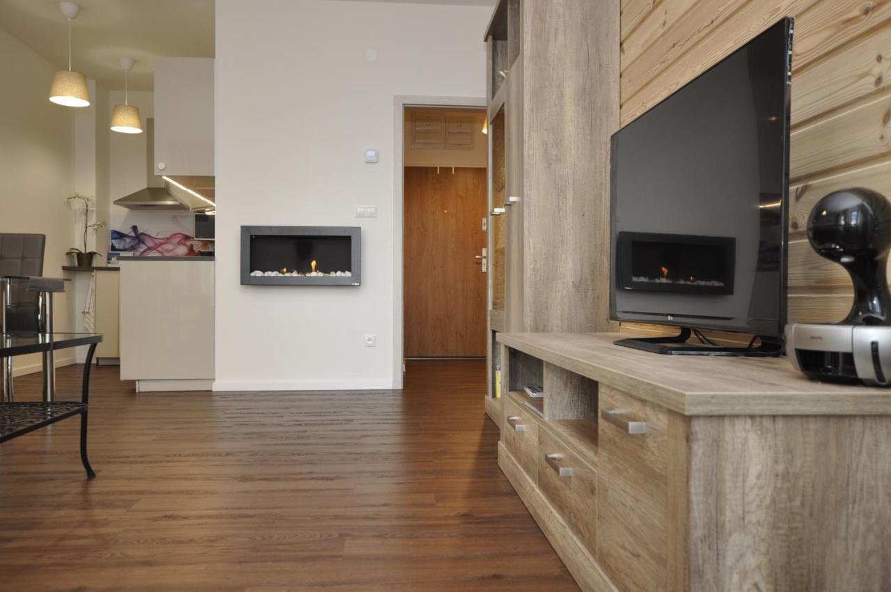 Apartment Lucy - Primo Tatry Stary Smokovec วิสโซเค ดาตรี ภายนอก รูปภาพ